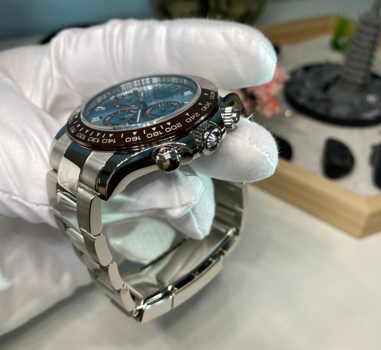 Rolex Daytona Platinum new Unworn Piece Of The First Platinum Daytona Discontinued