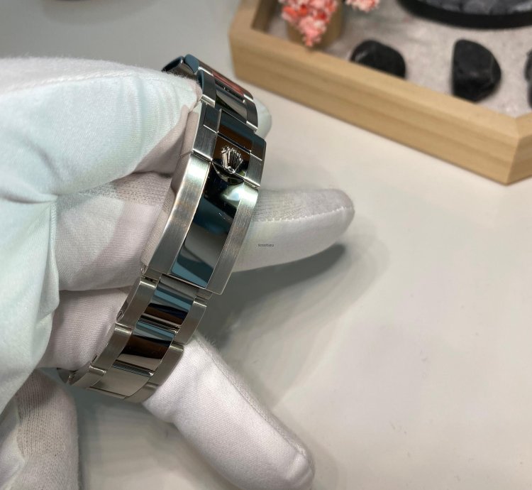 Rolex Daytona Platinum new Unworn Piece Of The First Platinum Daytona Discontinued