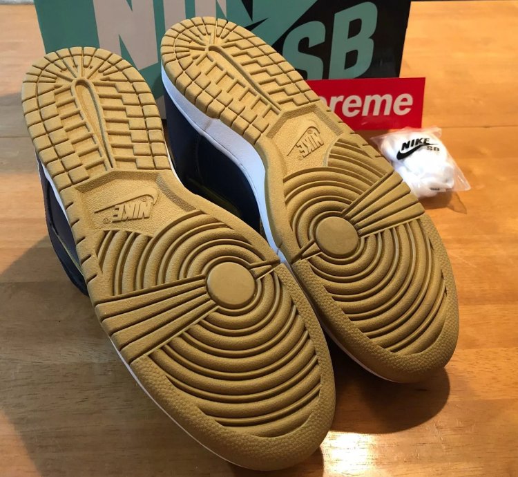2019 Sb Dunk Low Jewel Swoosh Navy Gold