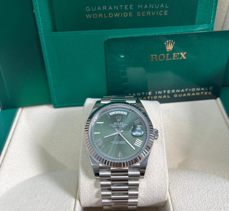 Rolex Day-date 40 White Gold Olive Green Roman Dial Fluted