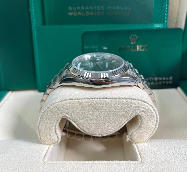 Rolex Day-date 40 White Gold Olive Green Roman Dial Fluted