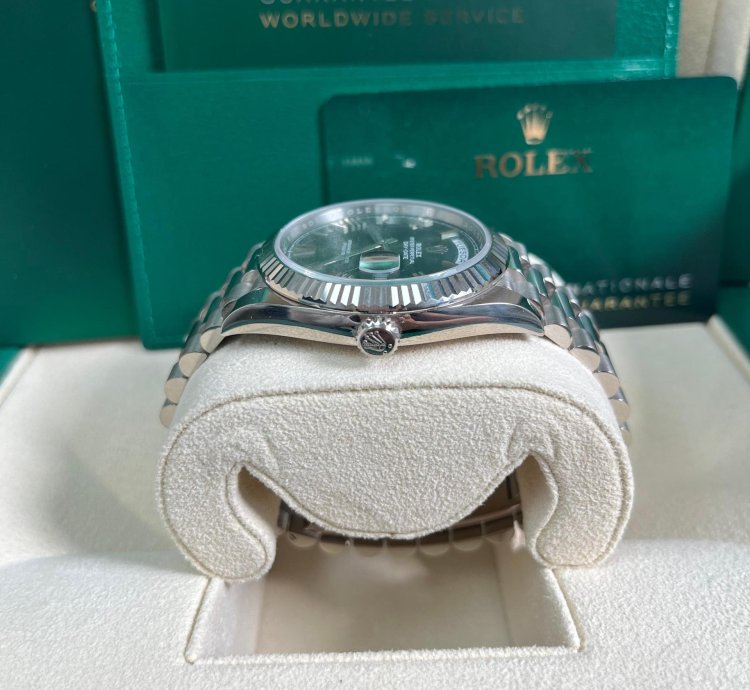 Rolex Day-date 40 White Gold Olive Green Roman Dial Fluted