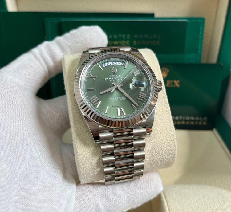 Rolex Day-date 40 White Gold Olive Green Roman Dial Fluted