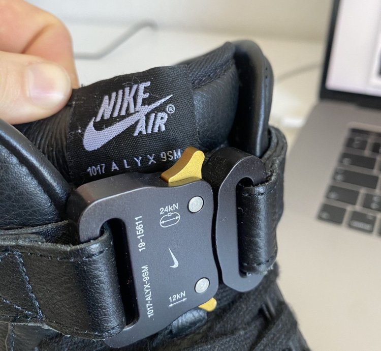 2020 Air Force 1 High Sneaker