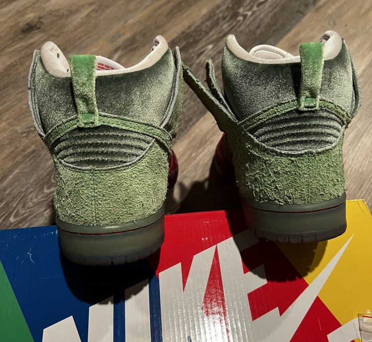 Nike Sb Dunk High Strawberry Cough