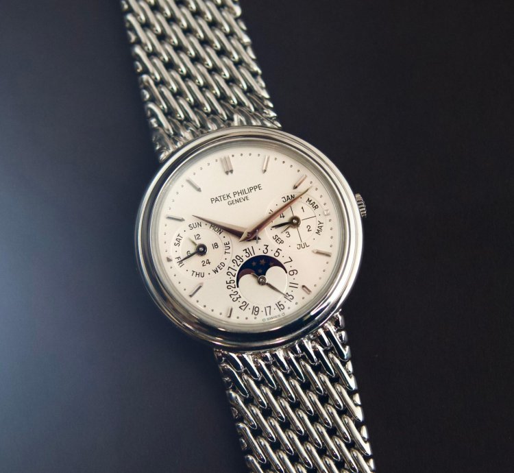 Patek Philippe Perpetual Calendar 3945 1g