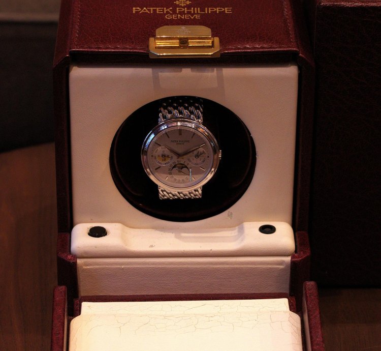 Patek Philippe Perpetual Calendar 3945 1g-013