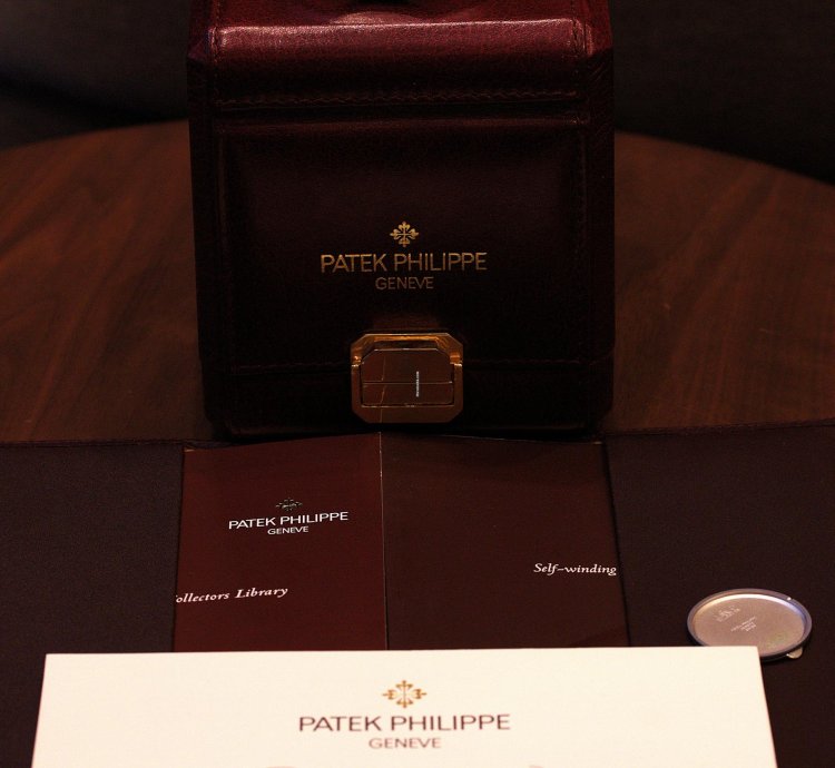 Patek Philippe Perpetual Calendar 3945 1g-013