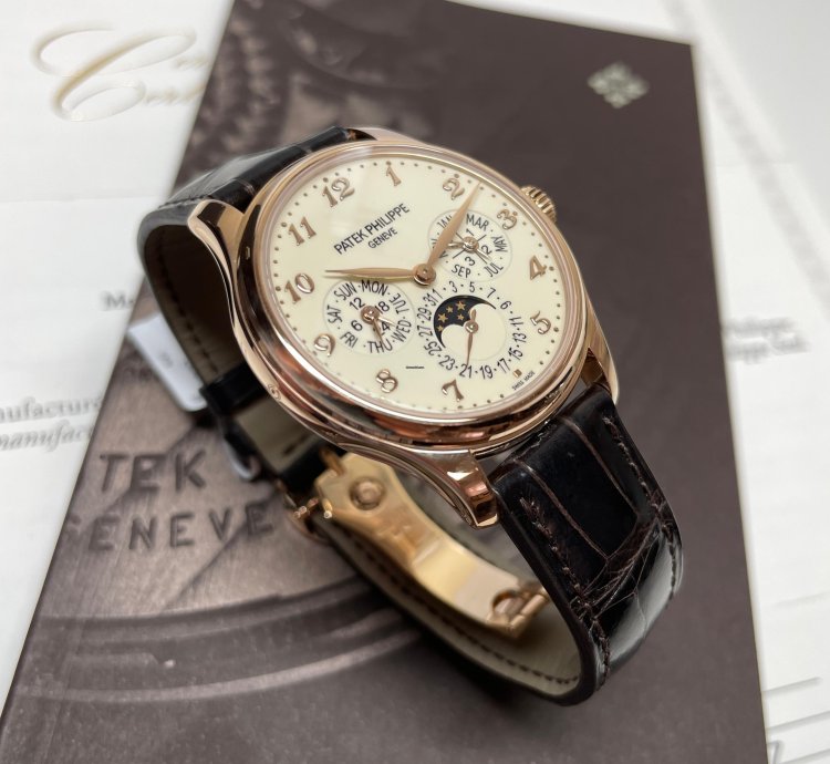 Patek Philippe Perpetual Calendar 39mm Rose Gold Ref 5327r-001