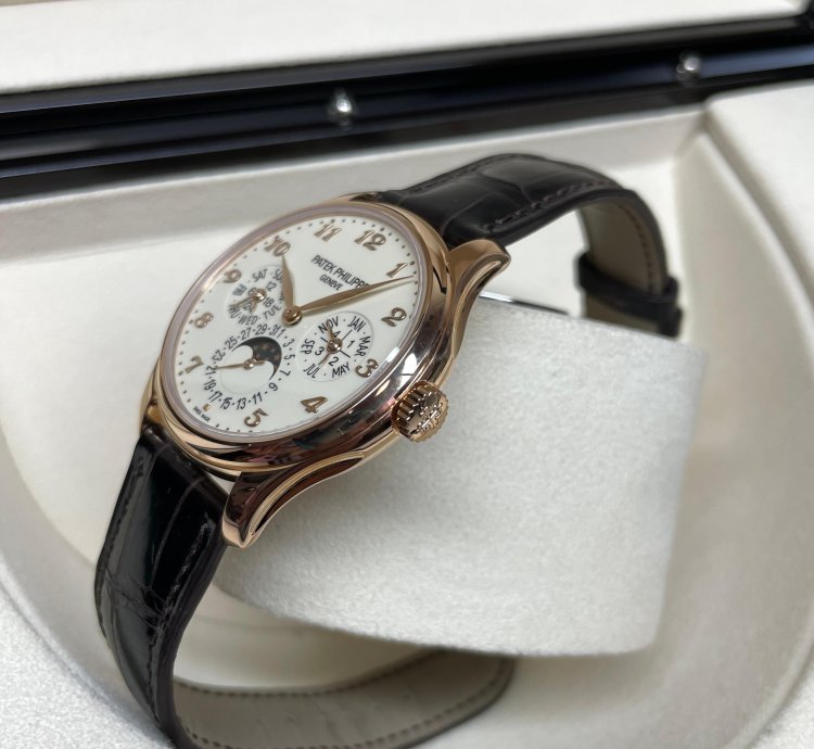 Patek Philippe Perpetual Calendar 39mm Rose Gold Ref 5327r-001