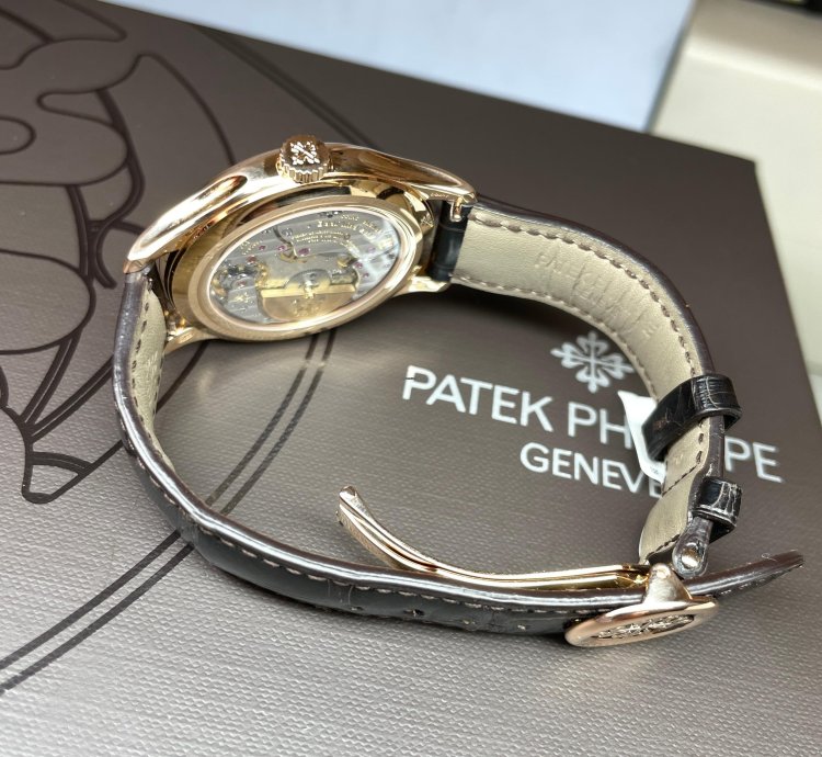 Patek Philippe Perpetual Calendar 39mm Rose Gold Ref 5327r-001