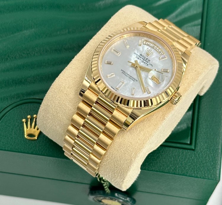 Rolex Day-date 40 White Mother Of Pearl Diamonds Dial