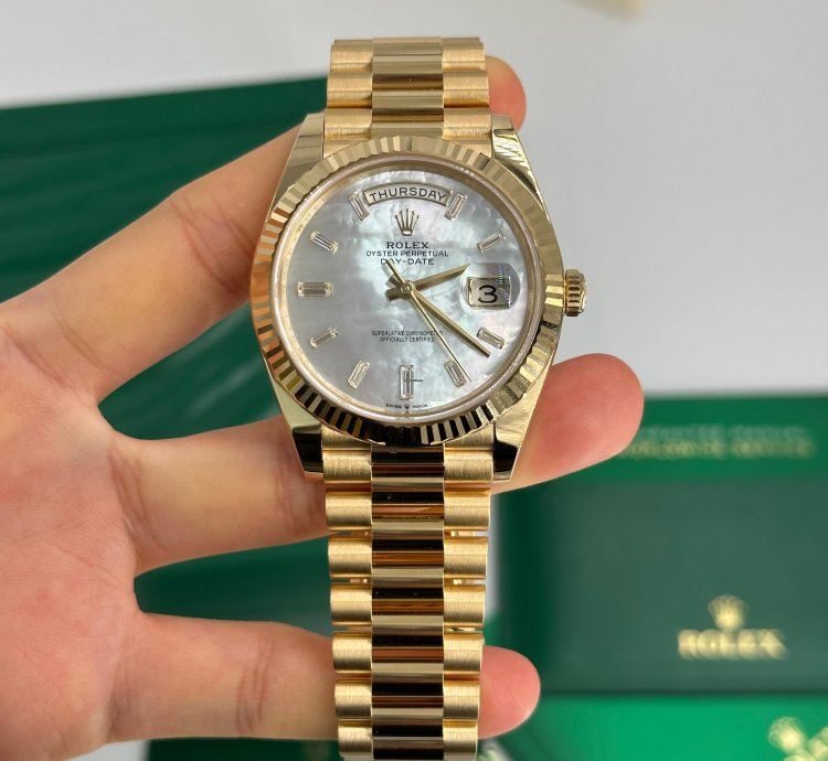 Rolex Day-date 40 White Mother Of Pearl Diamonds Dial