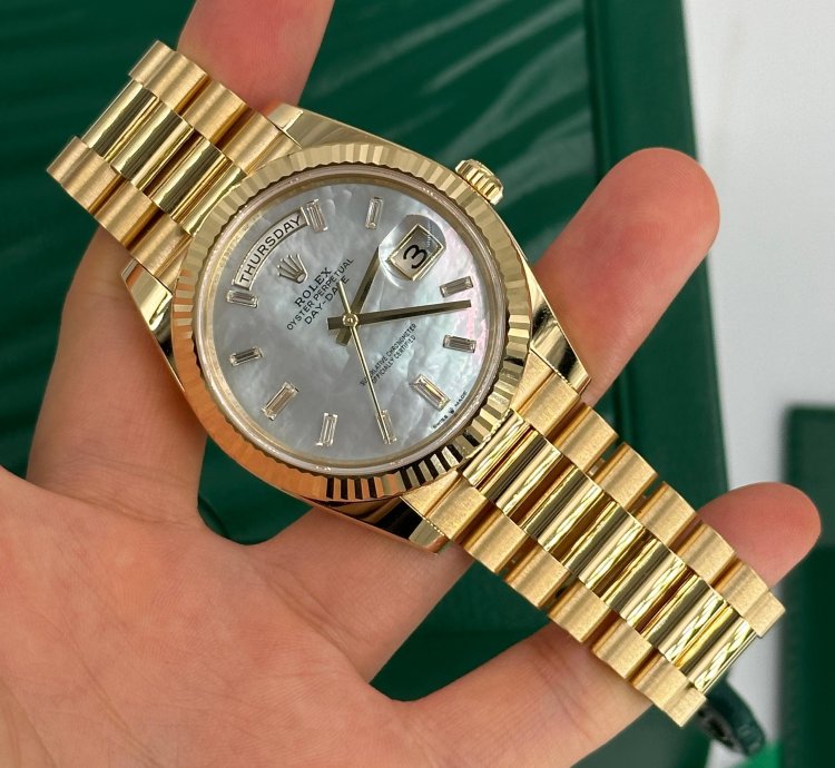 Rolex Day-date 40 White Mother Of Pearl Diamonds Dial