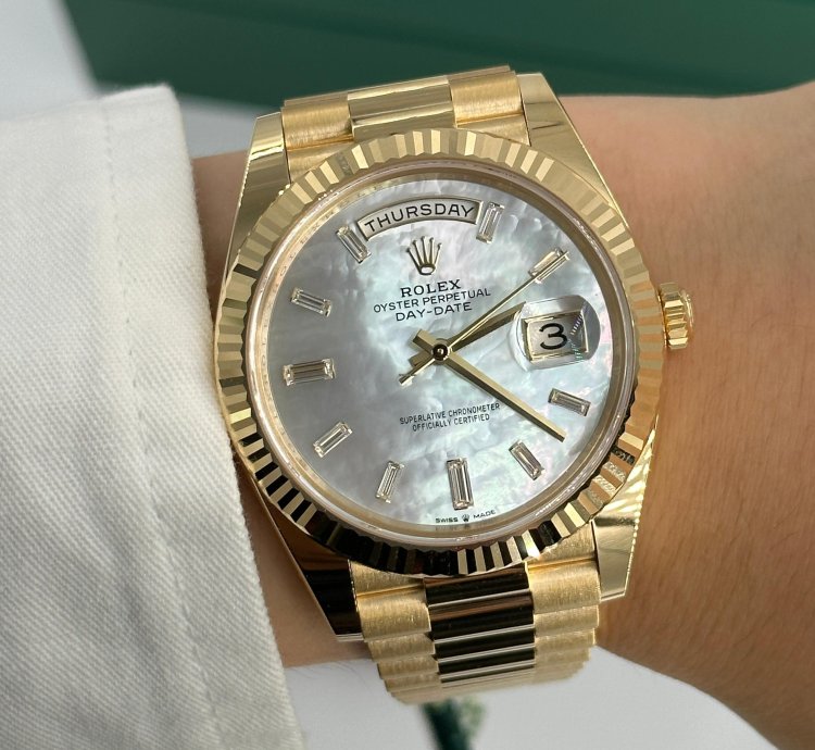 Rolex Day-date 40 White Mother Of Pearl Diamonds Dial