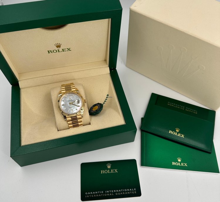 Rolex Day-date 40 White Mother Of Pearl Diamonds Dial