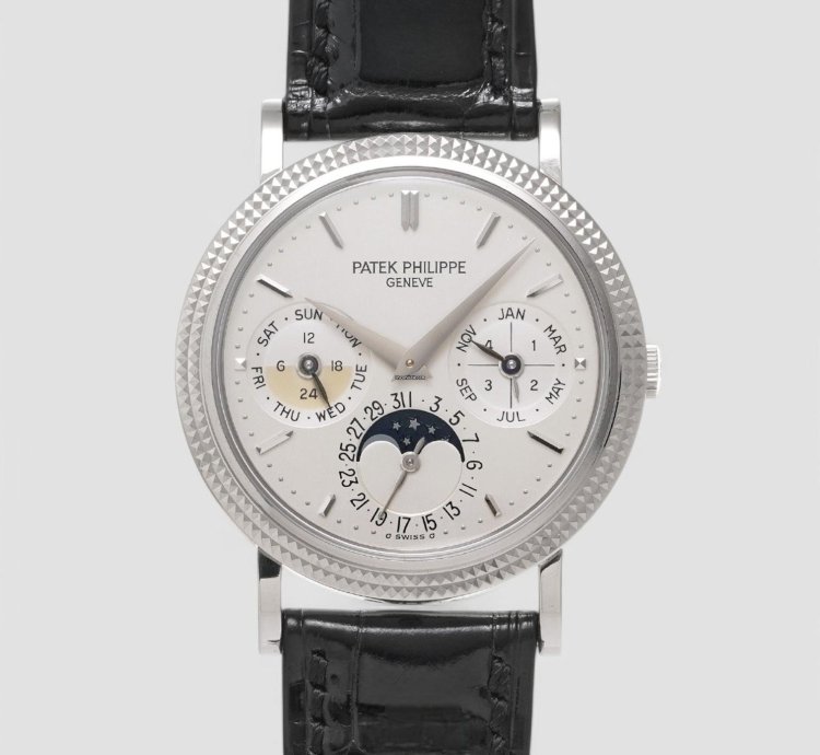 Patek Philippe Perpetual Calendar 5039g 18k White Gold