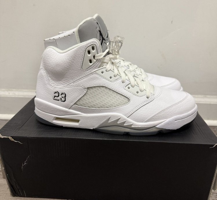 Jordan 5 Metallic White