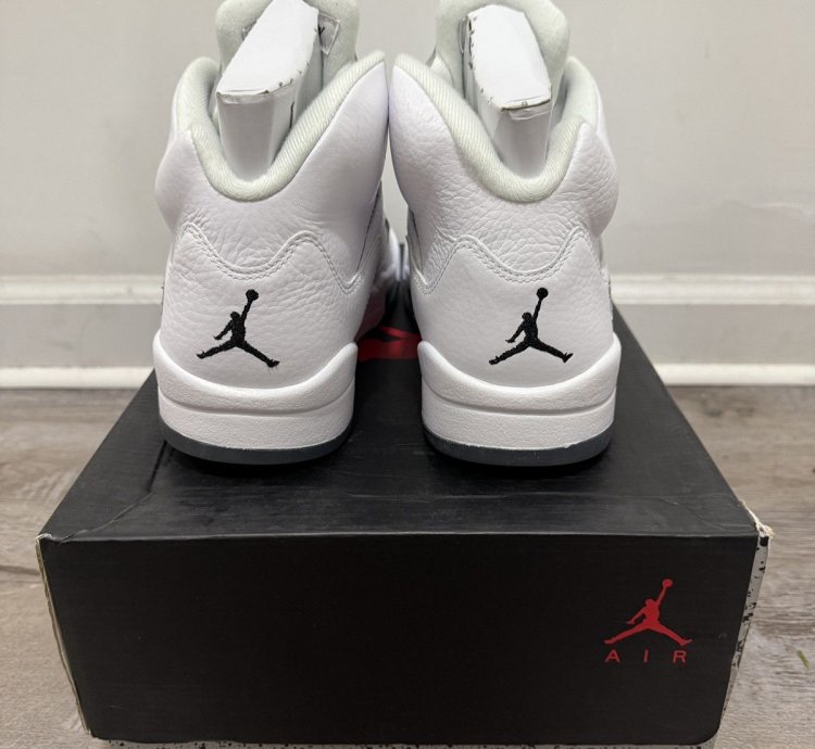 Jordan 5 Metallic White