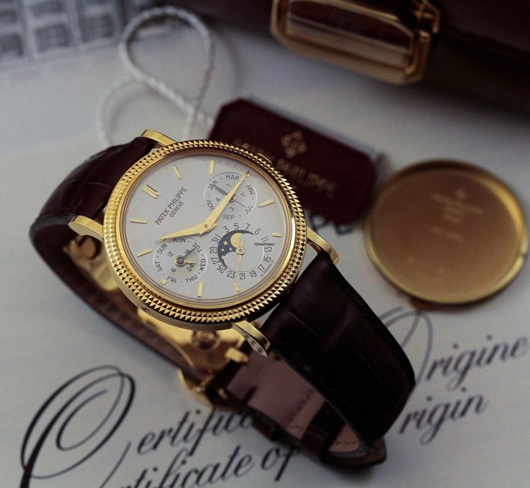 Patek Philippe Perpetual Calendar 5039j-001