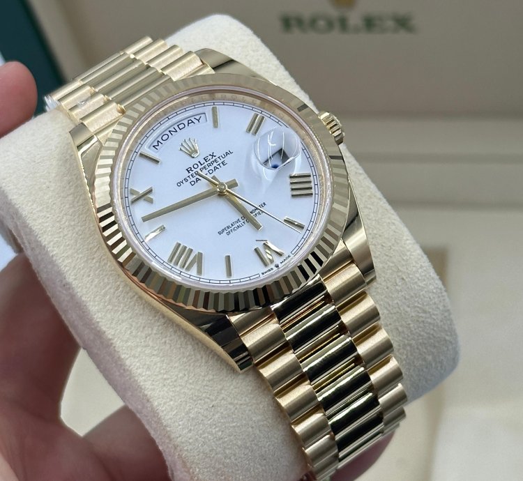 Rolex Day-date 40 White Roman