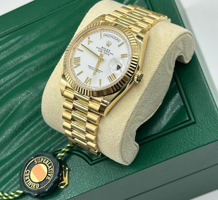 Rolex Day-date 40 White Roman