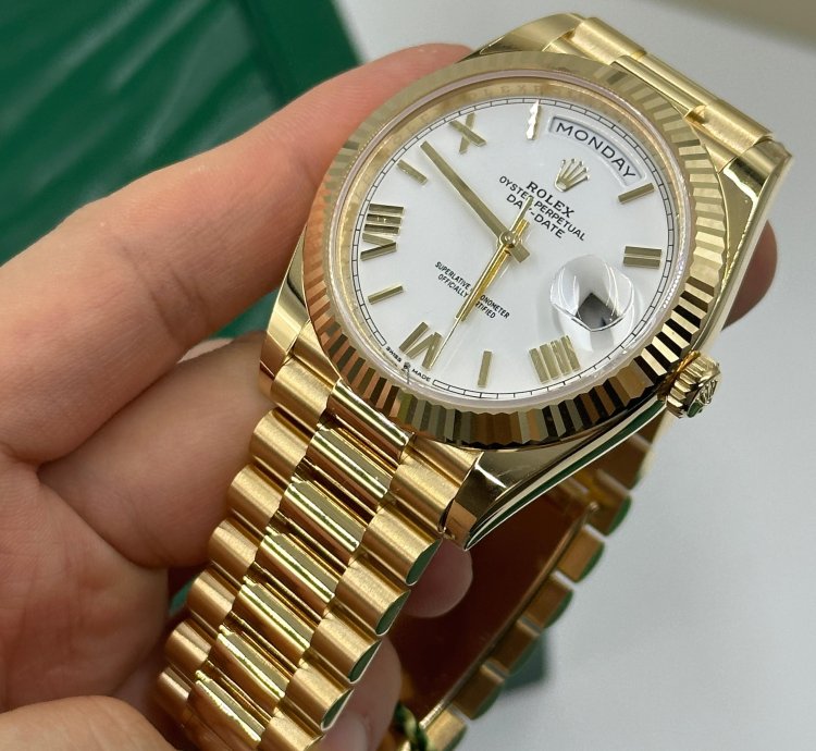 Rolex Day-date 40 White Roman