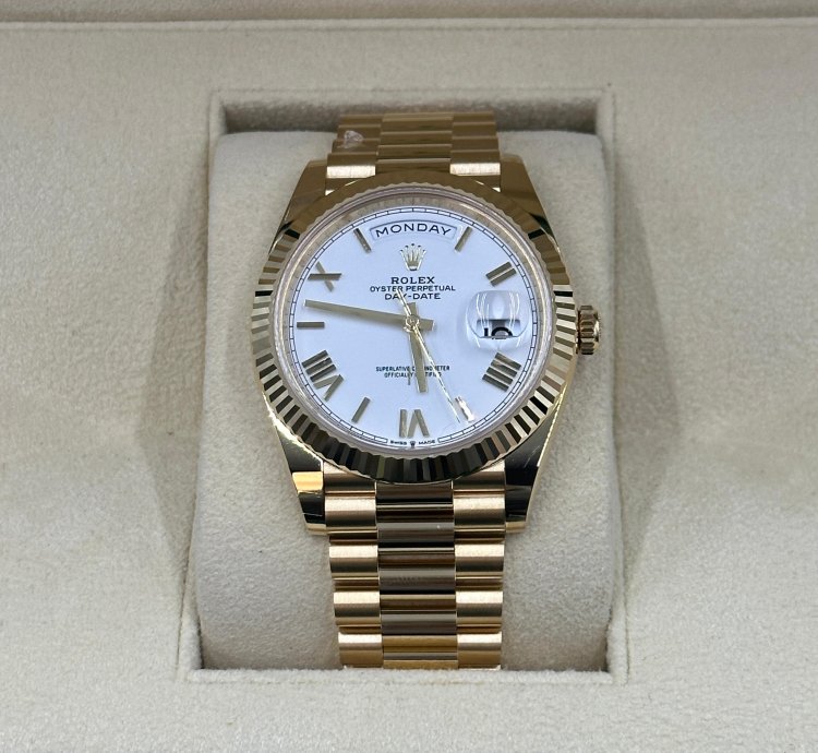 Rolex Day-date 40 White Roman