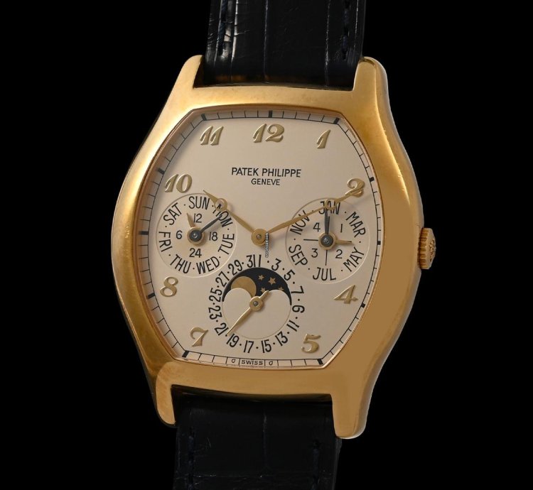 Patek Philippe Perpetual Calendar 5040j