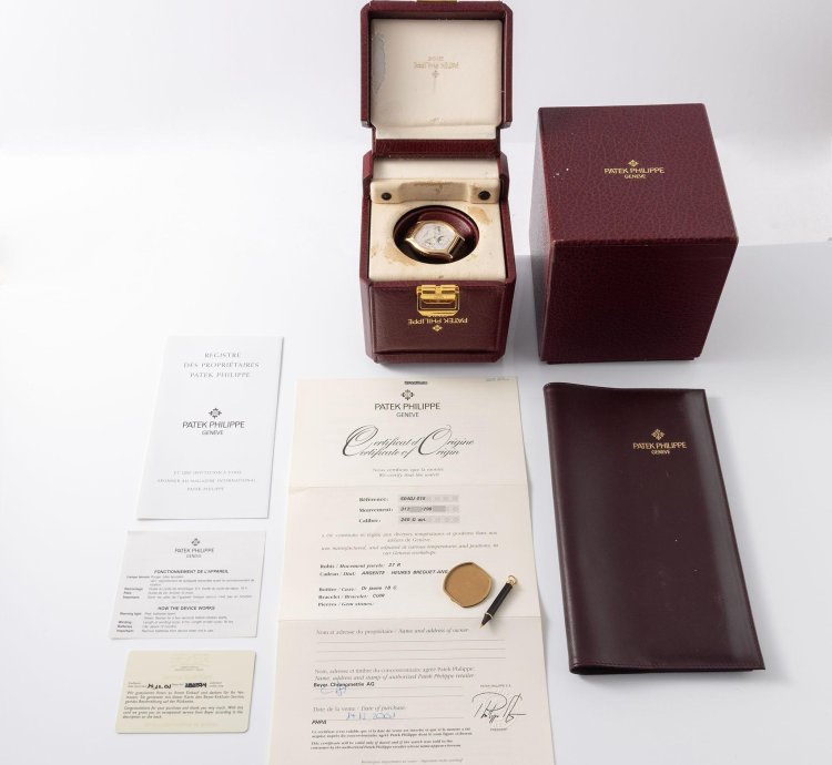 Patek Philippe Perpetual Calendar 5040j In 18k Yellow Gold Tonneau Case With Box And Papers
