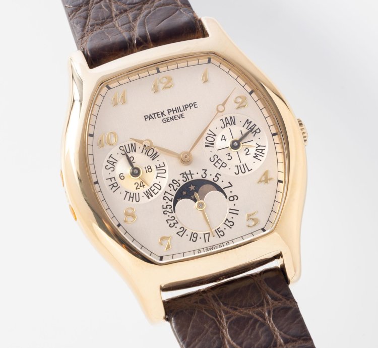 Patek Philippe Perpetual Calendar 5040j In 18k Yellow Gold Tonneau Case With Box And Papers