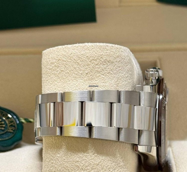 Rolex Daytona Platinum Diamonds