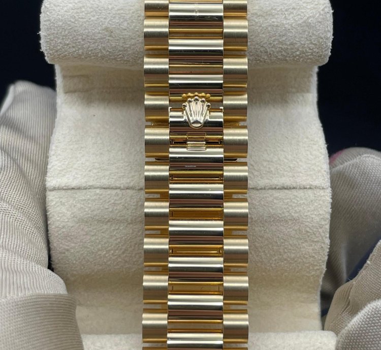Rolex Day-date 40 White Roman Dial Unworn