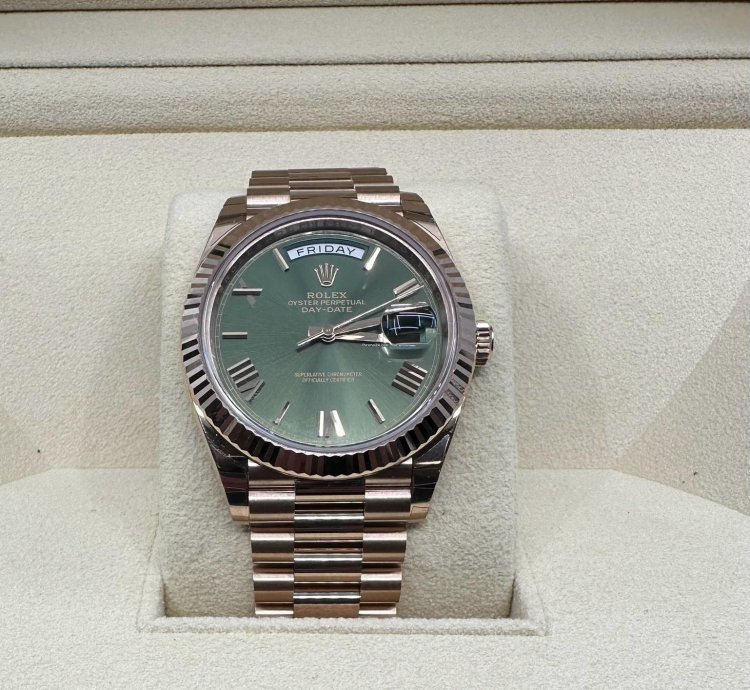 Rolex Day-date 40 Year 2023 - Full Set