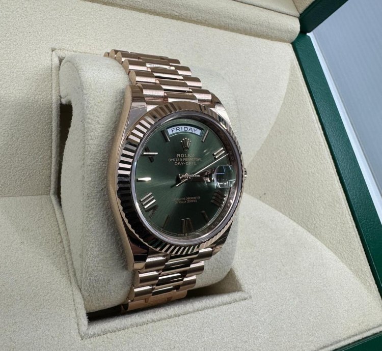 Rolex Day-date 40 Year 2023 - Full Set