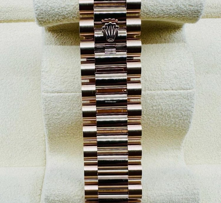 Rolex Day-date 40 Year 2023 - Full Set