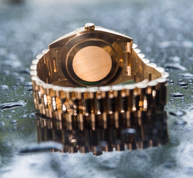 Rolex Day-date 40 Yellow Gold - Black Dial - Diamond Baguette