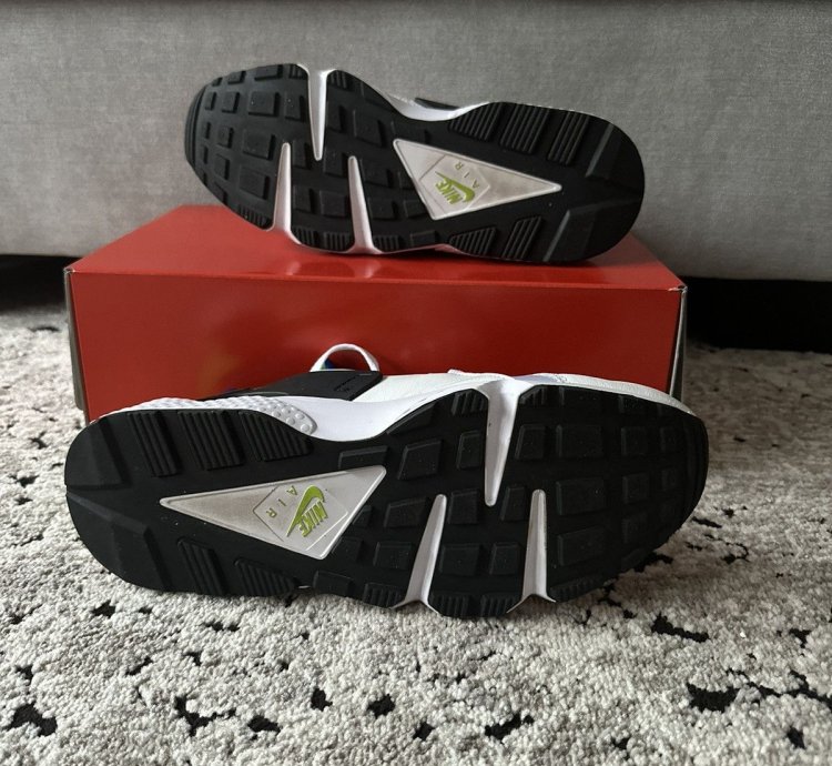 2021 Nike Air Huarache Run Scream Green