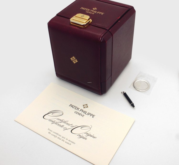 Patek Philippe Perpetual Calendar 5136 1g Complete Box And Original Warranty