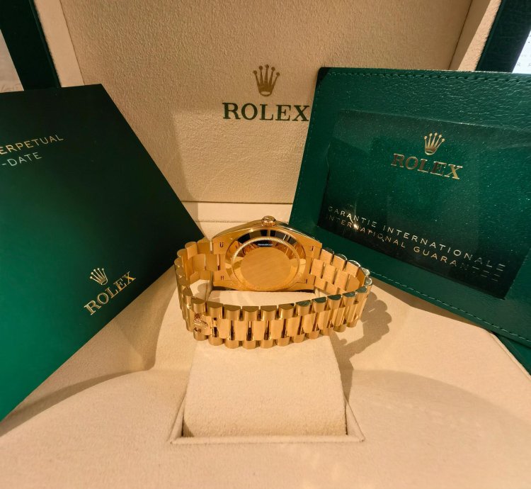 Rolex Day-date 40 Yellow Gold Black Baguette Dial