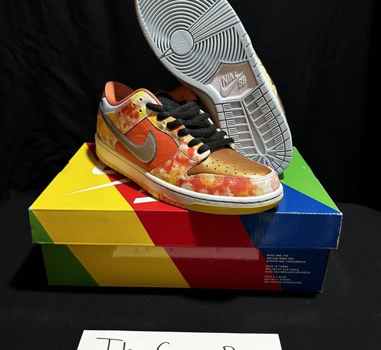 Nike Sb Dunk Low Street Hawker