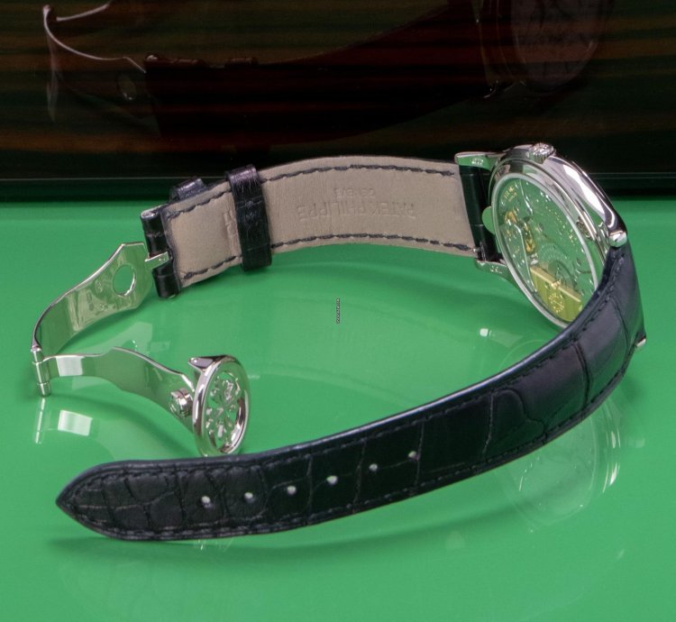 Patek Philippe Perpetual Calendar 5140g-001
