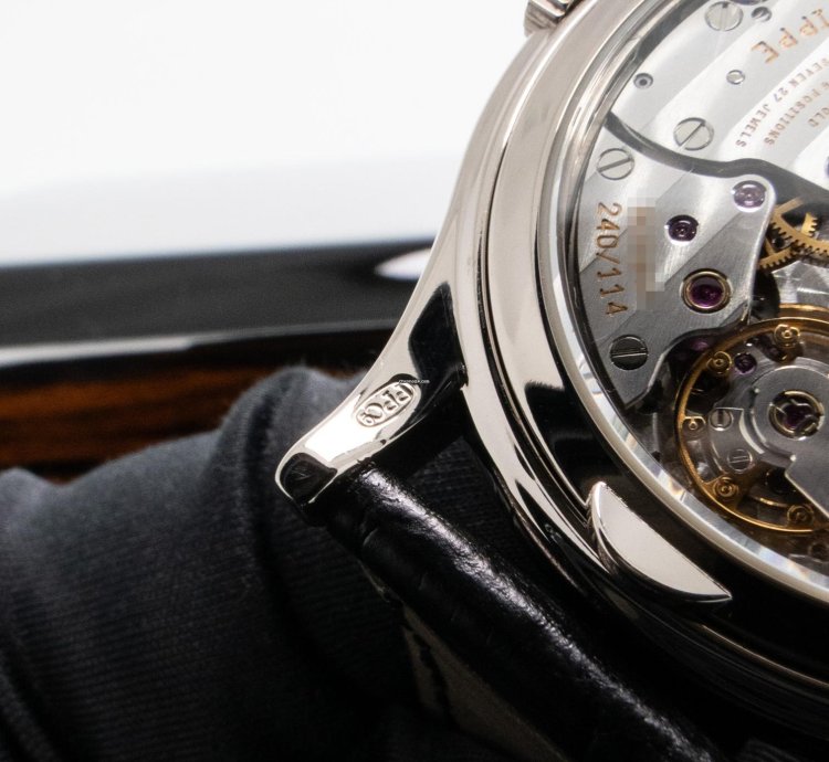 Patek Philippe Perpetual Calendar 5140g-001