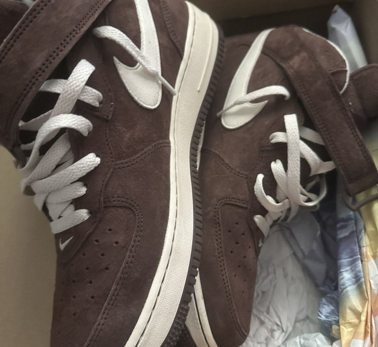 2022 Air Force 1 Mid Chocolate