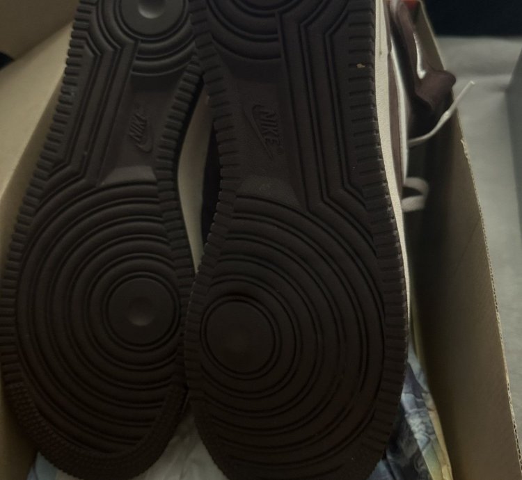 2022 Air Force 1 Mid Chocolate