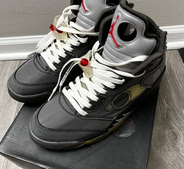 Jordan 5 Offwhite