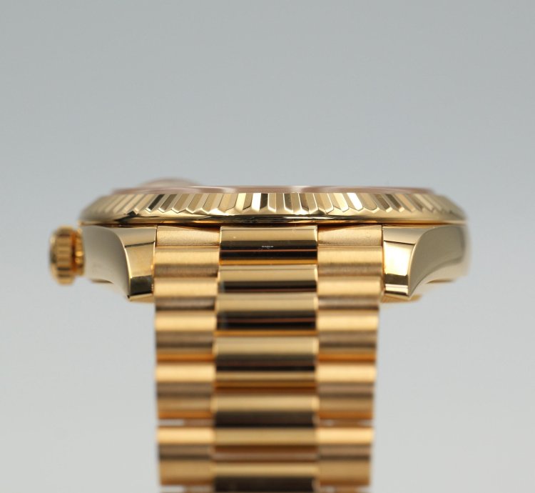 Rolex Day-date 40 Yellow Gold Champagne Roman Numeral Dial 228238 Full Set