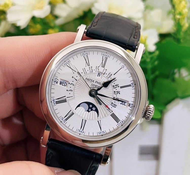 Patek Philippe Perpetual Calendar 5159g-001