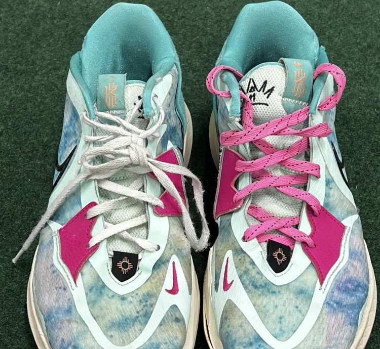 2022 Nike Kyrie Low 5 Community