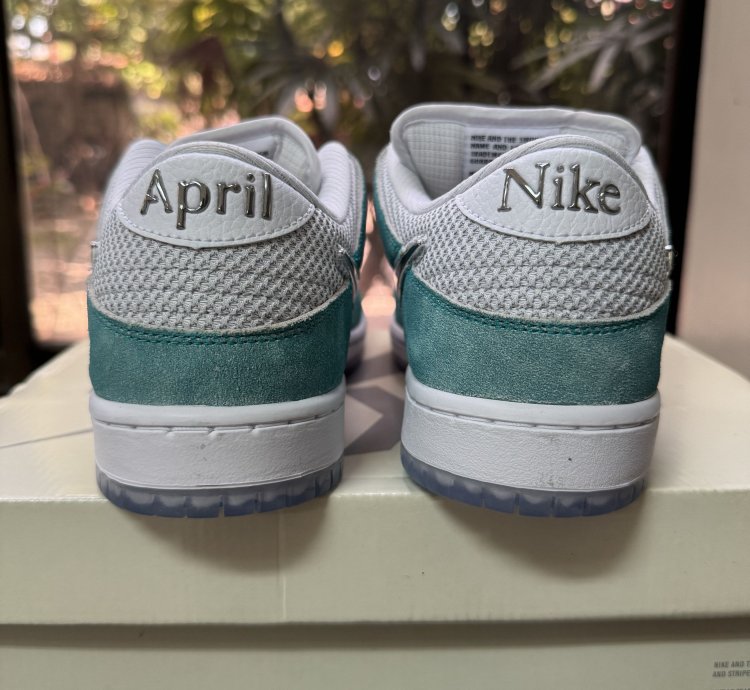 Nike Sb Dunk Low April Skateboards Size 9 5